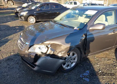 2005 Toyota Avalon Xl z USA, uszkodzony, nr VIN 4T1BK36B85U026533
